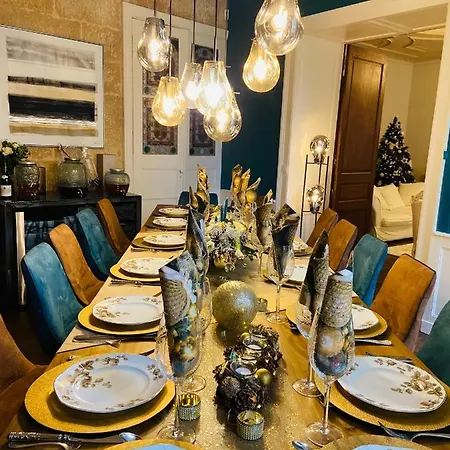 Vieille Rose Villa *